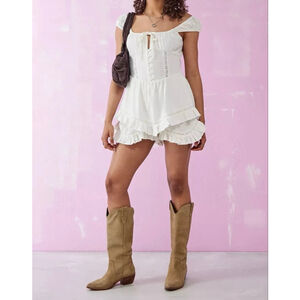 Urban Outfitters Cora Ruffle Romper Women’s Small White Milkmaid Cottagecore Sum